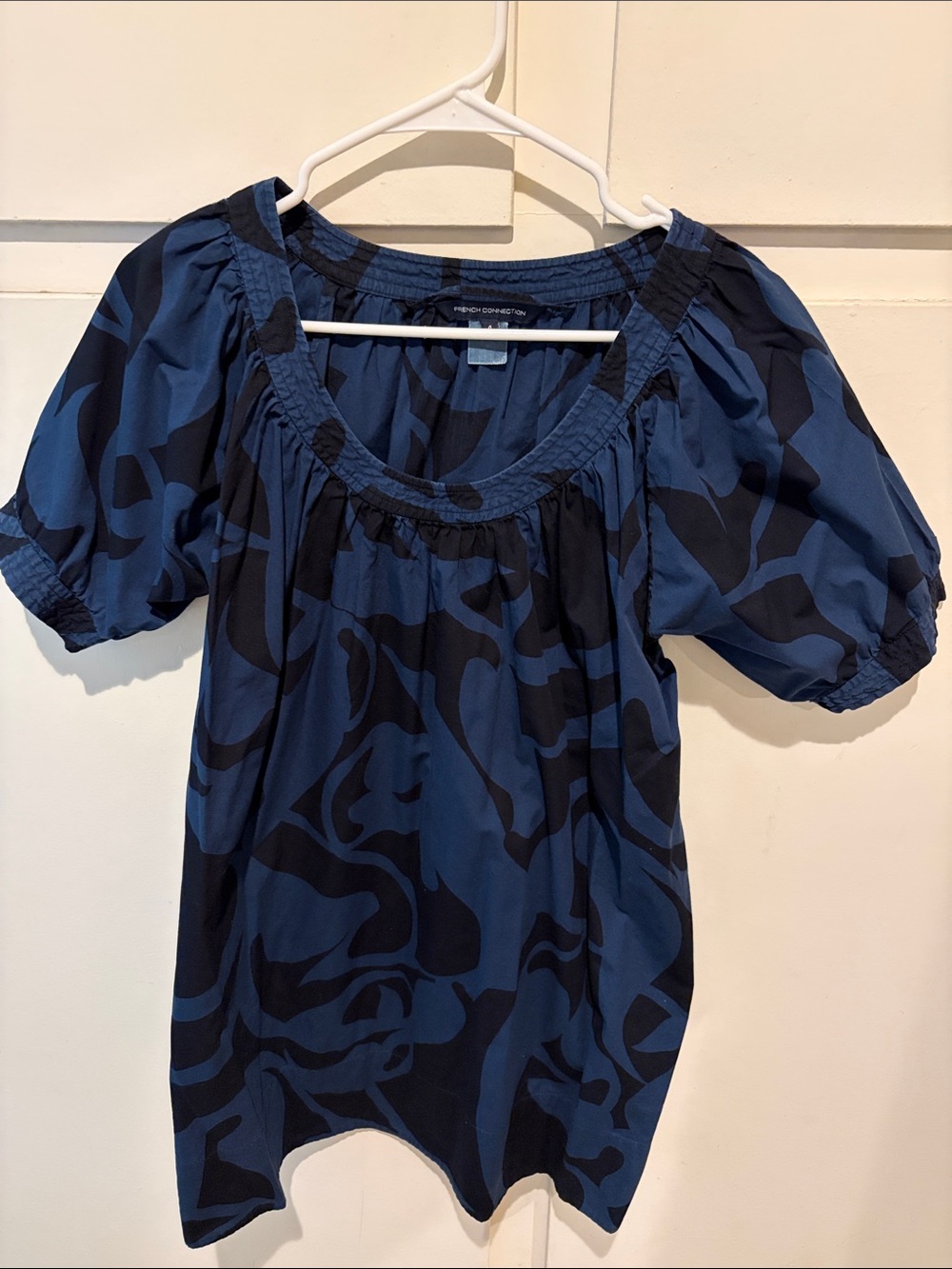 French Connection Navy & Black Abstract Puff-Sleeve Blouse